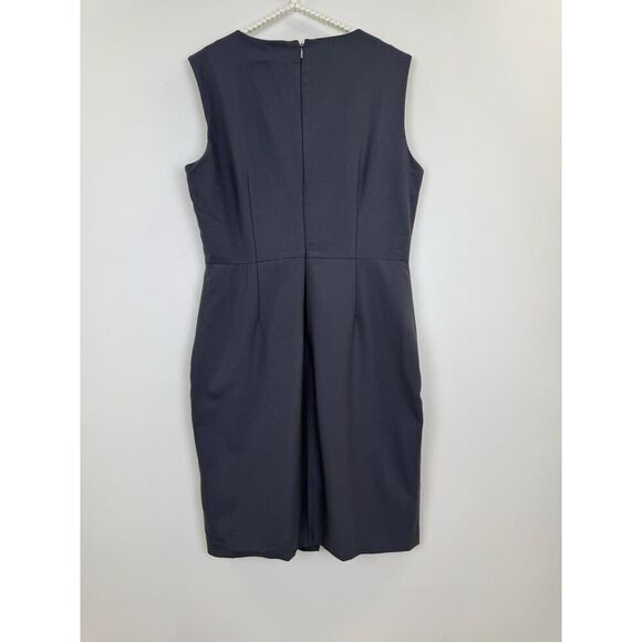 Rebecca Taylor NYC
Tailored Garbine Suiting Dress 🪷 - Picture 10 of 12